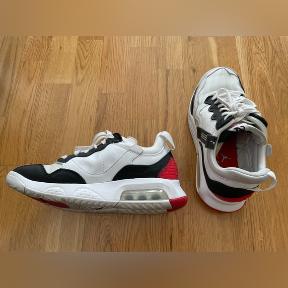 Nike Air Jordan 2021 - Picture 4 of 16